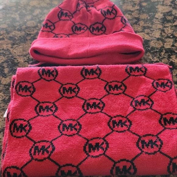 Mk scarf set